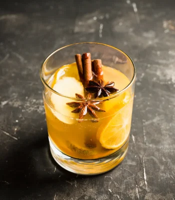 Omenainkivääri cocktail hotelli